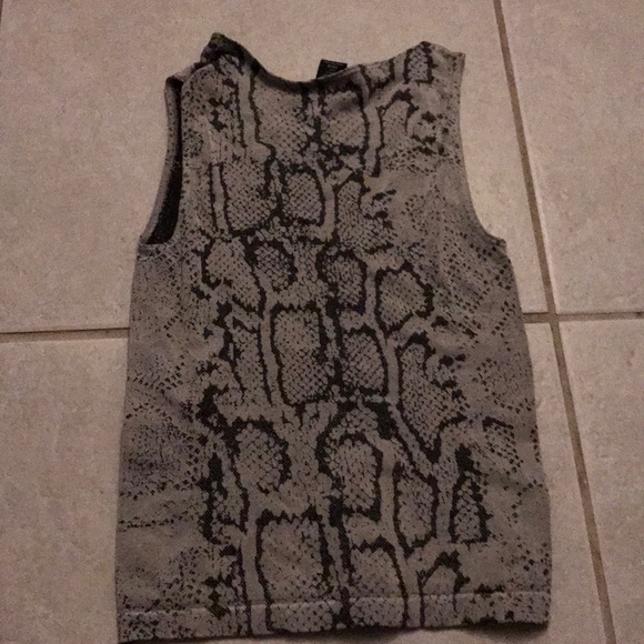 🔥Express Snake skin tank XS🔥 - Picture 3 of 3